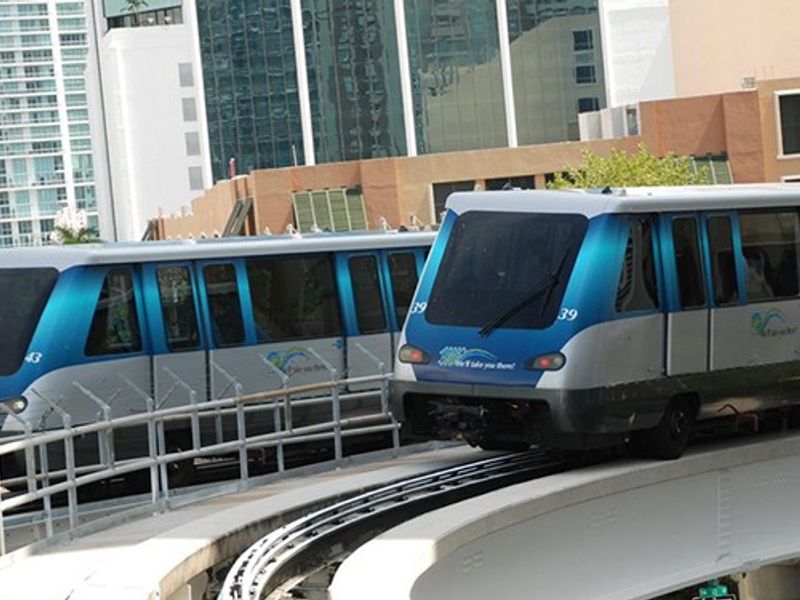 Metromover - Eleventh Street photo
