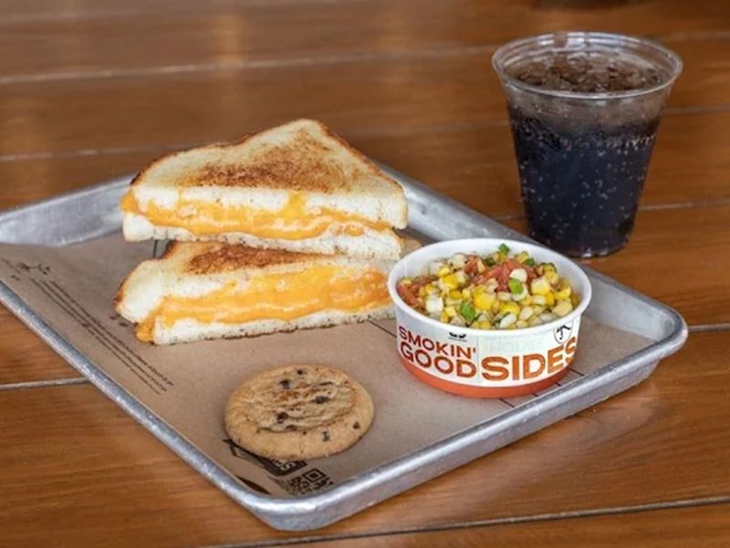4 Rivers Smokehouse photo
