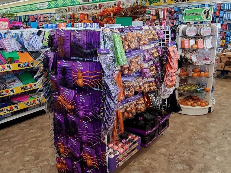 Dollar Tree  photo