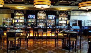 Grand Lux Cafe