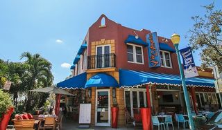 Vic & Angelo's